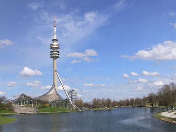 История Мюнхена - Весна в Мюнхене. Олимпийский парк, Олимпийский комплекс, телевизионная вышка, центральный офис концерна БМВ