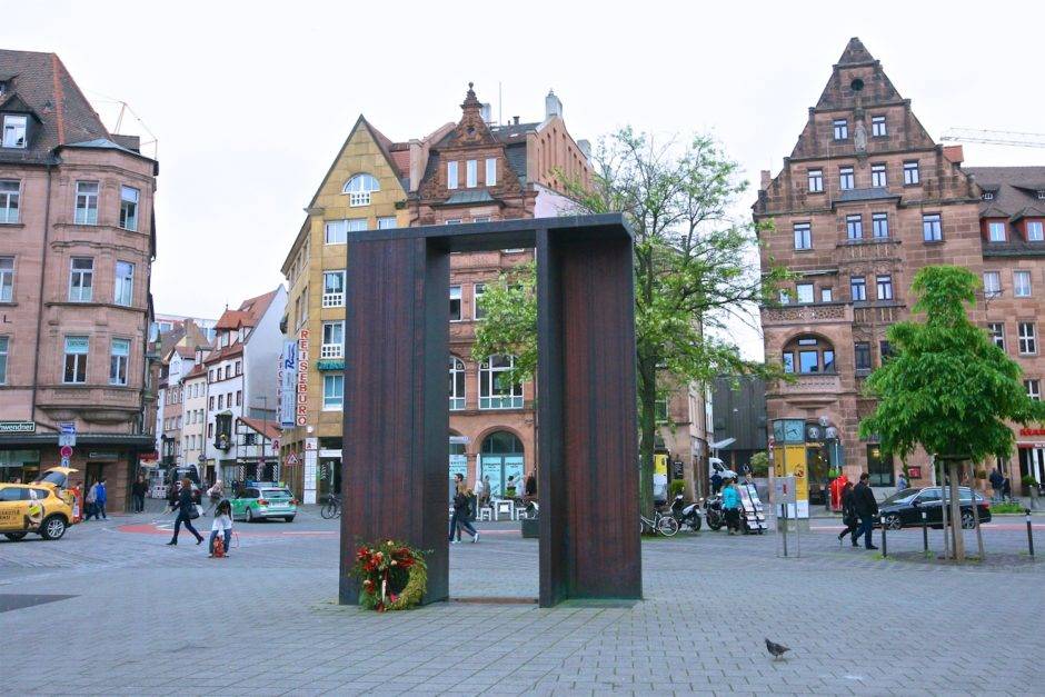 Памятник «Изгнанникам Германии»