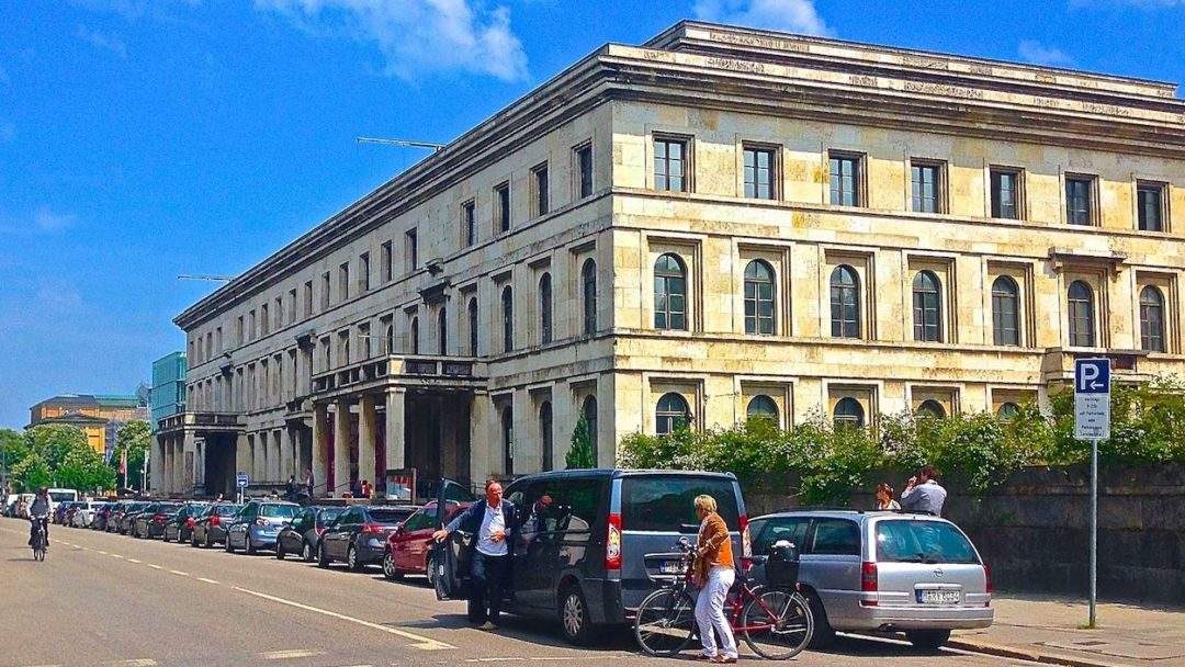 Мюнхенская высшая школа музыки и театра - MunchenGuide